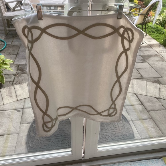 1 white Williams And Sanoma pillow case20 1/2 X21 - Picture 3 of 9